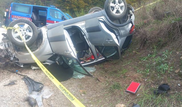Kontrolden çıkan araç şarampole uçtu: 1 ölü, çok sayıda yaralı var
