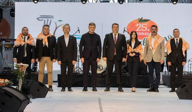 25. Mandalina Şenliği'nde üreticiye destek mesajı