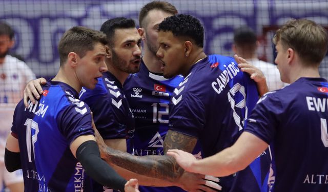 Altekma ligde Spor Toto önünde