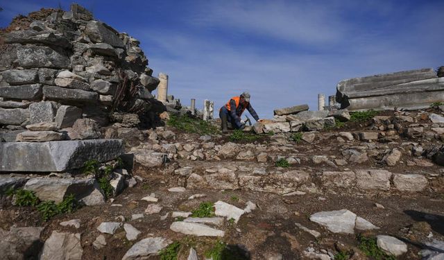 Antik Efes’te Mısır Tanrısı Serapis’e ait özel buluntu ortaya çıktı