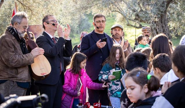 Cemil Tugay, Gülşah Durbay için yazdığı şiiri canlı yayında okudu