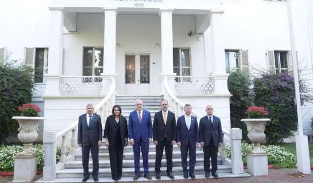 Ege Üniversitesinde engelli bireylere yönelik çalışmalar komisyon heyetine tanıtıldı