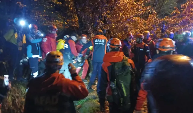 Gençlerin doğa yürüyüşü faciayla bitti: Ölü ve yaralı var