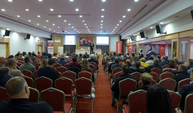 Kuşadası Ticaret Odası, iş dünyasını dijital geleceğe hazırlıyor