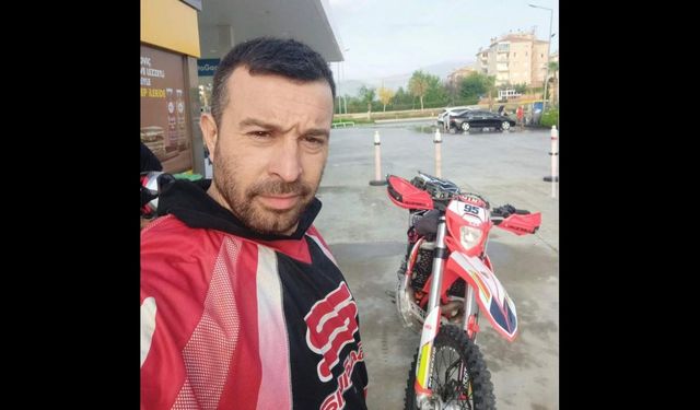 Şampiyon motosikletçi Özgür Çapacı İzmir'de kazada hayatını kaybetti