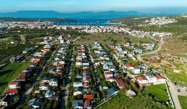 Seferihisar'da kaçak yapıya geçit yok: Hobi bahçeleri yıkılıyor!