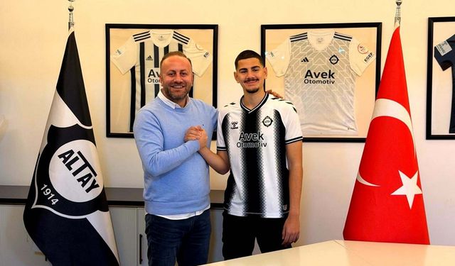 Altay'da gecikmeli imza töreni