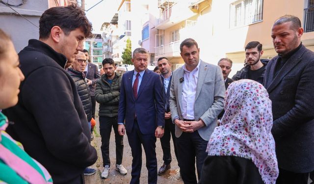 Buca’da sel sonrası hızlı müdahale: Başkanlar sahada