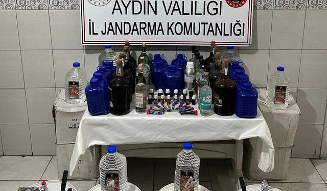 Evini fabrikaya çevirmiş... Litrelerce sahte içki ele geçirildi
