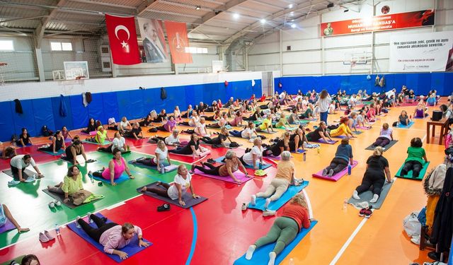 Karşıyaka'da sabah aktiviteleri yoğun ilgi görüyor