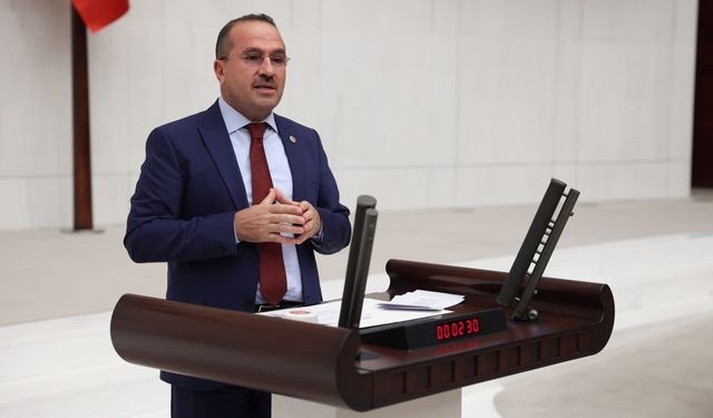 Kırkpınar'dan Tugay'a sert çıkış: Kimse İzmir’i merkezi hükümetle kavga ederek yönetemez!