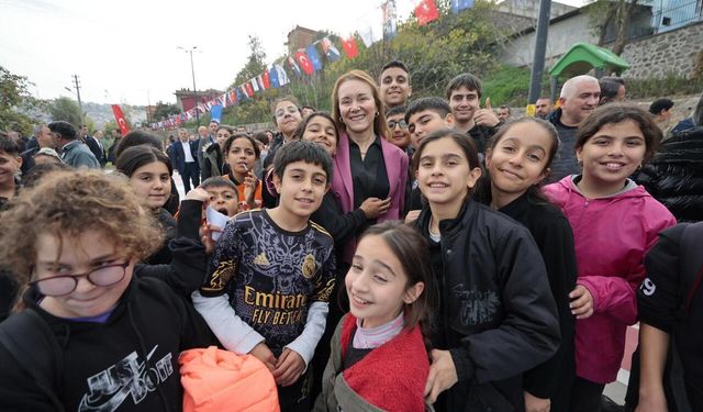 Konak'ta tatil coşkusu sahnelere taşınıyor