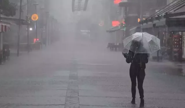 Meteoroloji’den İzmir için kuvvetli sağanak uyarısı: Sel ve hortum riskine dikkat