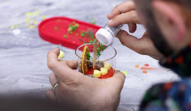 Bayraklı’da Sevgililer Günü’ne emek ve sanat damgası