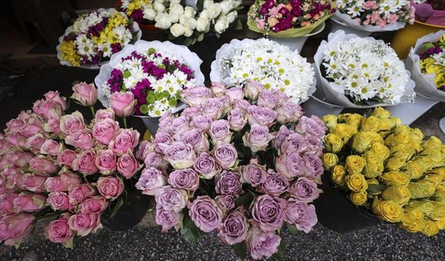 Çiçekçiler Odası'ndan Sevgililer Günü öncesi uyarı: "Vampir sitelerden uzak durun"