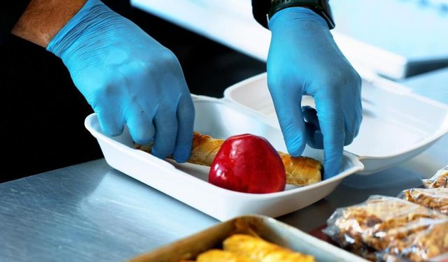 Didim Belediyesi'nden öğrencilere kahvaltı paketi