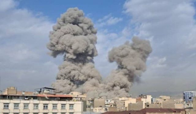 İran'da okula düşen bombada 24 öğrenci hayatını kaybetti