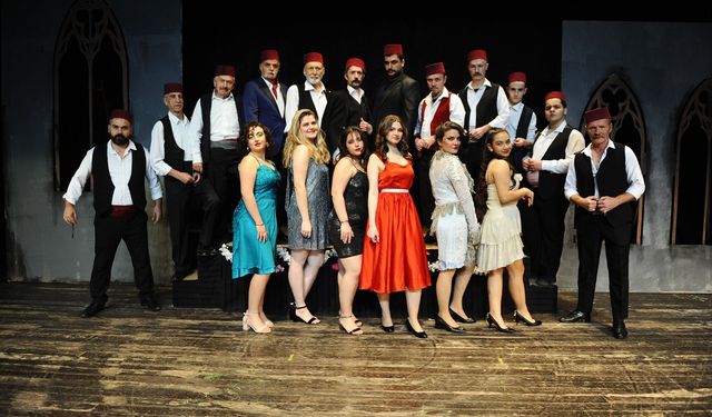 Karşıyaka Belediye Tiyatrosu, yeni sezonda iki yeni oyunla sahnede