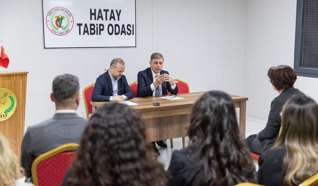 Başkan Tugay'dan güçlü dayanışma mesajı: "Türkiye Sağlıklı Kentler Birliği'ni Hatay'da toplayalım"