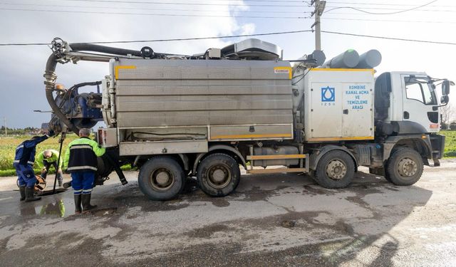 İzmir’de kuvvetli yağış ve fırtına alarmı!