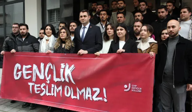 CHP İzmir Gençlik Kolları’ndan hükümetin yıldırma politikalarına tepki