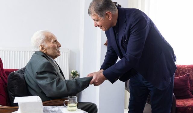 Başkan Tugay’dan 14 Mart’ta ortopedinin çınarına ziyaret