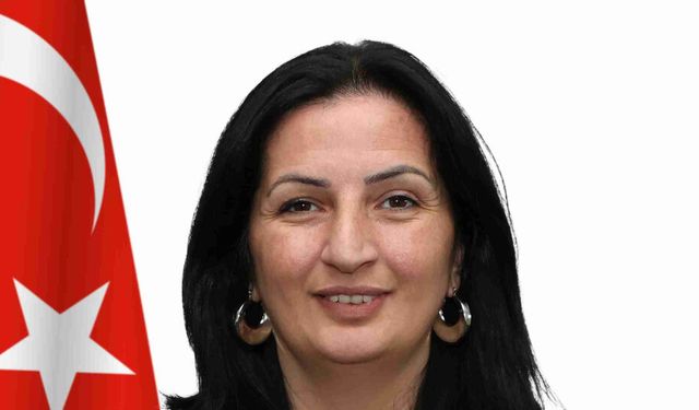 CHP’li Meclis Üyesi Esengül Yılmaz Gül partisinden istifa etti