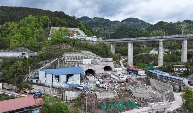 Çin'de otoyol tünelinde patlama: 4 ölü, 9 yaralı
