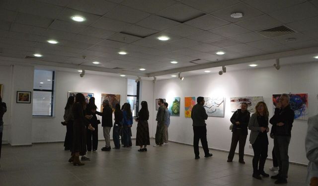 Ege Üniversitesi’nde genç sanatçıların sergisi: "ZINIF 404"