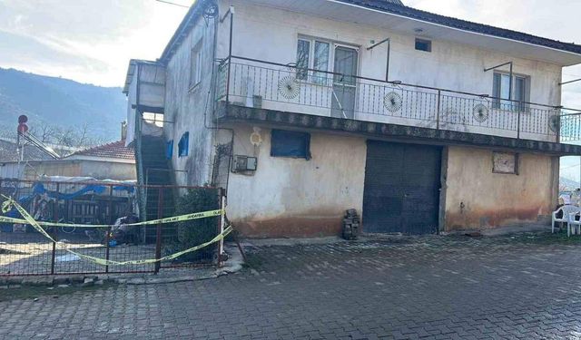 Eşine ve ailesine ateş açtı: 4 ölü