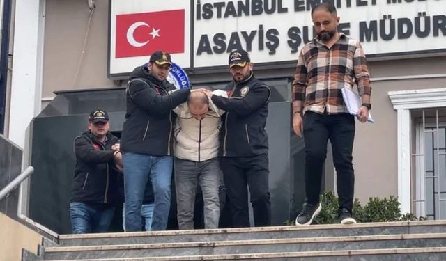 Eşiyle ilişkisi olduğunu düşündüğü adamı öldürdü