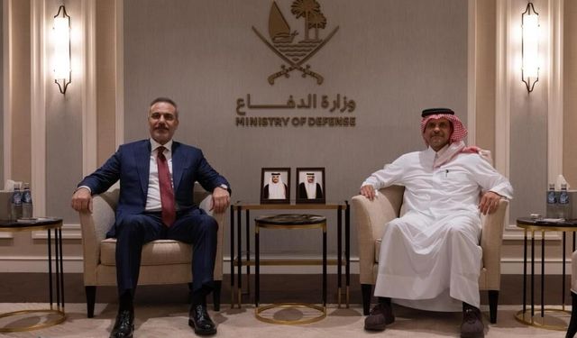 Hakan Fidan Katar’da Savunma Bakanı ile görüştü