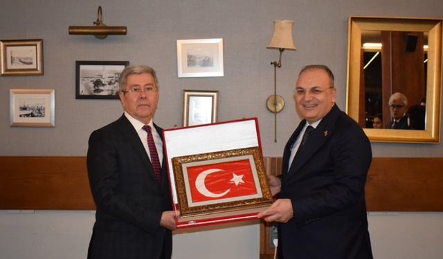 İzmir BAM Başsavcısı Kazım Arapoğlu emekli oldu