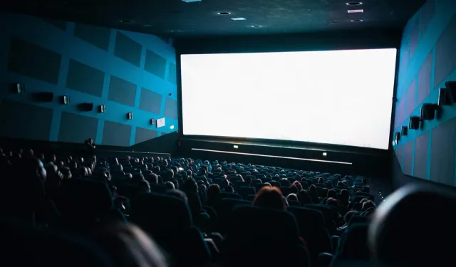 İzmir’de Edebiyat ve Sinema Buluşması başladı