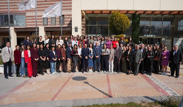 Kemalpaşa’da kadın emeğine anlamlı kutlama