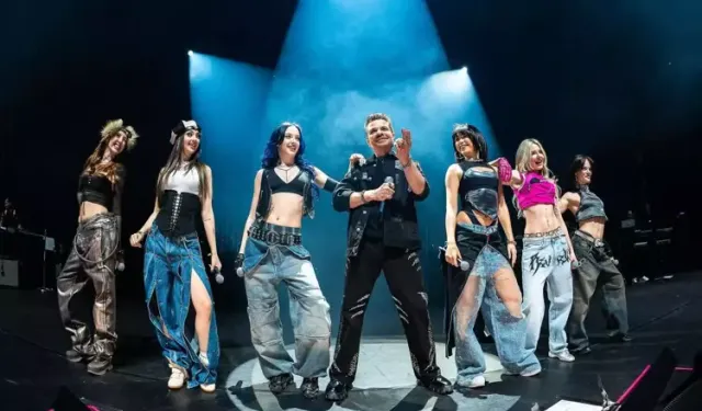 Kenan Doğulu konserinde Manifest sürprizi: “Çakkıdı” düeti geceye damga vurdu