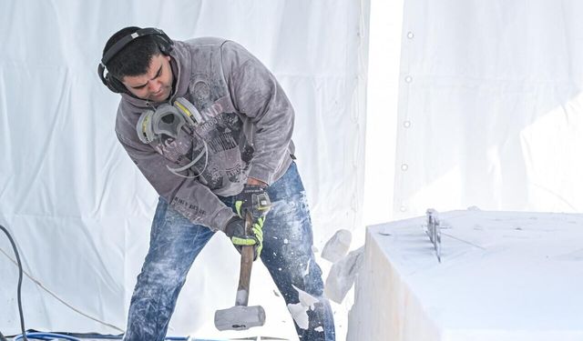 Mermer sanatı fuarın dışına taşıyor: Heykel Çalıştayı başladı