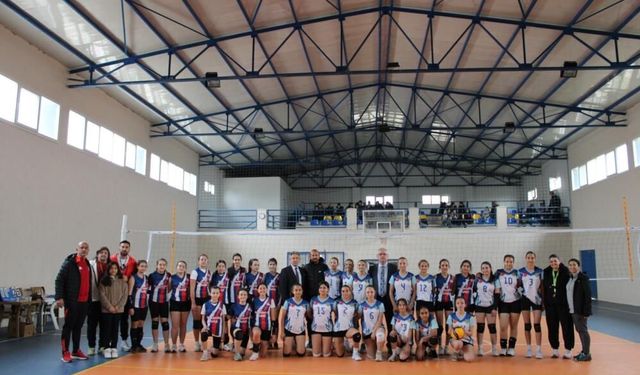 Ödemiş’te Bahar Şenlikleri coşkusu: Binlerce öğrenci sporla buluştu