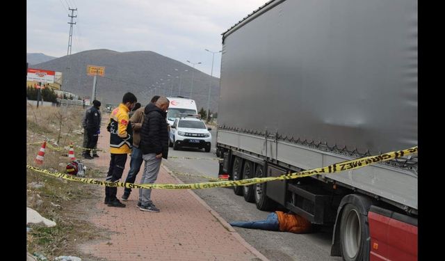 Park halindeki tırın altında cansız bedeni bulundu