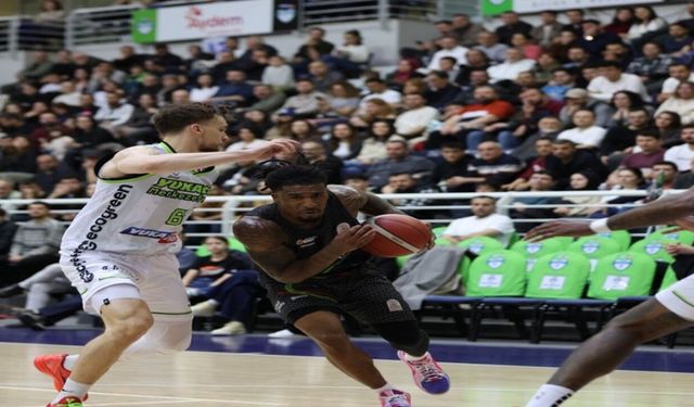 İzmir temsilcisi Petkimspor sakatlıklar yüzünden fren yaptı