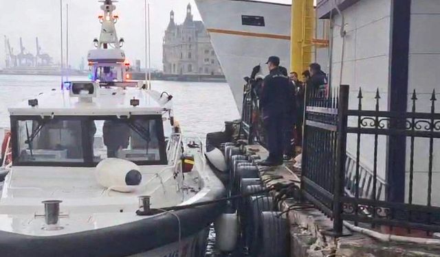 Sabah saatlerinde denizde erkek cesedi bulundu