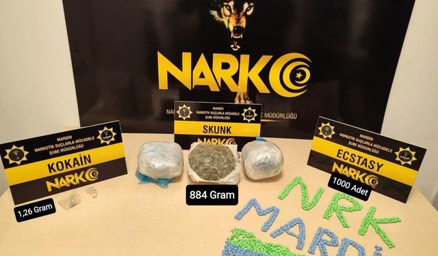 Şüpheli araçlar duduruldu: Çok sayıda yasaklı madde ele geçirildi