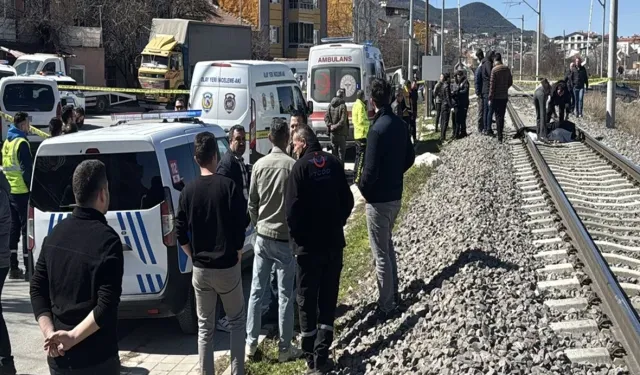 Yolcu treninin çarptığı kadın yaşamını yitirdi