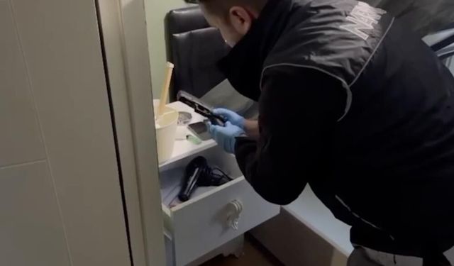 Zehir tacirlerine darbe: Çok sayıda madde ele geçirildi!