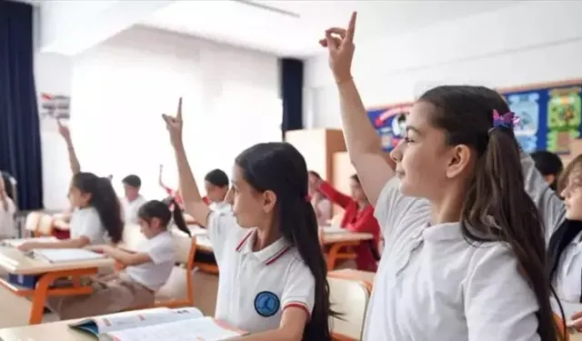 16 Nisan 2026 İzmir’de okullar tatil mi?