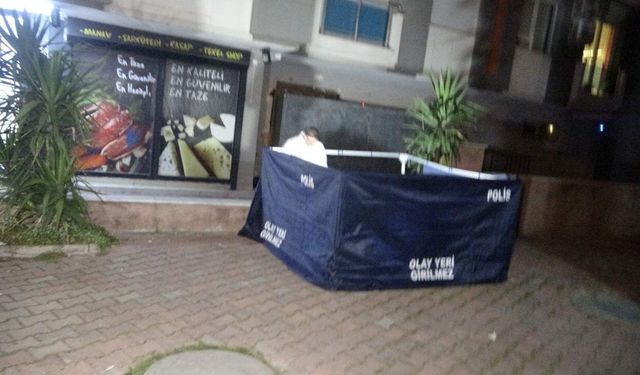 30 yaşındaki genç kaldırımda ölü bulundu