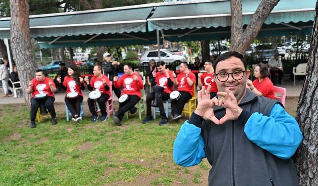 Bornova’da engel tanımayan ritimler kalplere dokundu