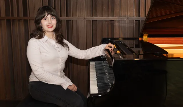 Efruz Fulin Dokur üstün başarı bursuyla zirveye tırmandı