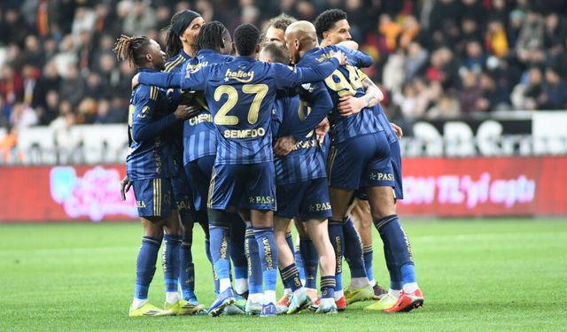 Fenerbahçe’den Kayseri’de gollü gövde gösterisi: 4-0’lık zaferle zirve takibi sürüyor