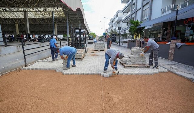 Gaziemir’de yol ve kaldırım seferberliği: 32 bin metrekarelik yenileme